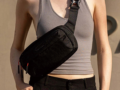 【KINGSONS】水洗紋理-防水貼身斜背胸包